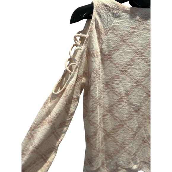 NWT Cato Pale Blush Plaid Cold-Shoulder Sweater Women's size S - Picture 3 of 6